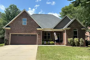 142 Bald cypress Ln, Mooresville, NC 28115 - Photo 1