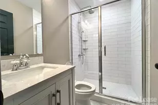 140 W Mountain St, Kings Mountain, NC 28086 - Photo 5