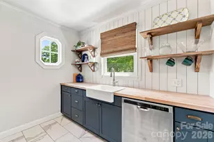 2438 Remount Rd, Charlotte, NC 28208 - Photo 11