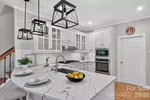 8011 Alba Ct, Charlotte, NC 28269 - Photo 5