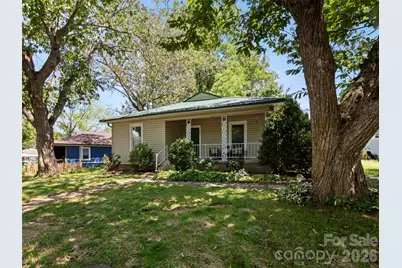 122 Edwards Avenue, Swannanoa, NC 28778 - Photo 1