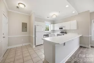 8751 Coralbell Ln, Charlotte, NC 28213 - Photo 9