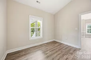 8751 Coralbell Ln, Charlotte, NC 28213 - Photo 19