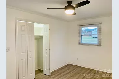 1000 1st Street Drive SE, Conover, NC 28613 - Photo 5