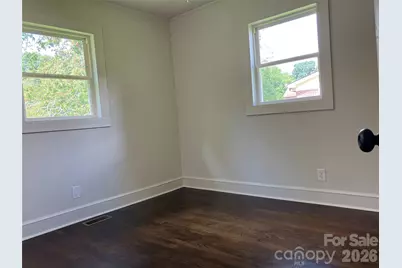 640 Hawthorne Street, Hudson, NC 28638 - Photo 5