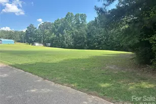 3557 Gladden Dr, Lincolnton, NC 28092 - Photo 3