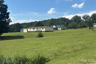 3557 Gladden Dr, Lincolnton, NC 28092 - Photo 3
