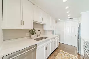 1530 Queens Rd, Charlotte, NC 28207 - Photo 17