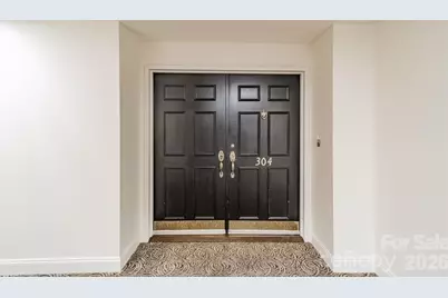 1530 Queens Road #304, Charlotte, NC 28207 - Photo 3