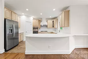 7307 Roseland Ave, Charlotte, NC 28277 - Photo 17