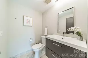 501 Fenton Pl, Charlotte, NC 28207 - Photo 9