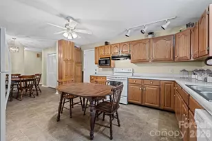 1615 Harris Rd, Fort Mill, SC 29708 - Photo 11