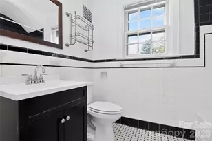 823-825 Henley Pl, Charlotte, NC 28207 - Photo 21