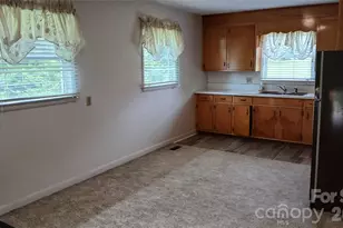 3830 Dowell St, Hickory, NC 28602 - Photo 13