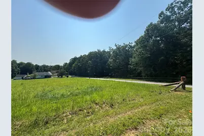 8 8th Avenue SE, Hickory, NC 28602 - Photo 3