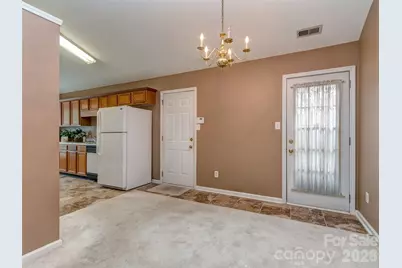 4522 Avalon Forest Lane, Charlotte, NC 28269 - Photo 9