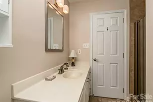 4522 Avalon Forest Ln, Charlotte, NC 28269 - Photo 15