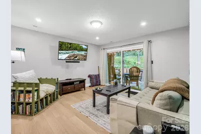 7 Woodlands Drive, Black Mountain, NC 28711 - Photo 5