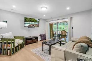 7 Woodlands Dr, Black Mountain, NC 28711 - Photo 5
