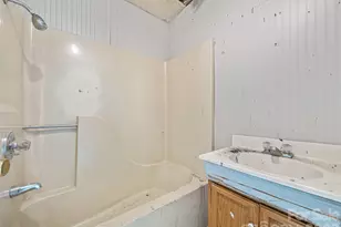 9851 Double Island Rd, Green Mountain, NC 28740 - Photo 15