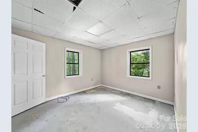 9851 Double Island Road, Green Mountain, NC 28740 - Photo 17