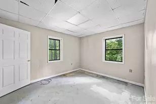 9851 Double Island Rd, Green Mountain, NC 28740 - Photo 17