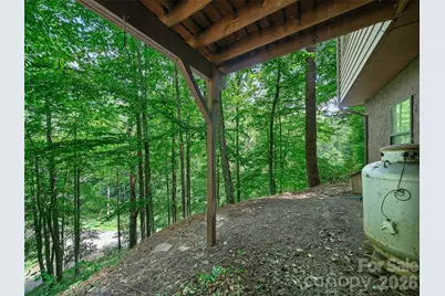 9851 Double Island Road, Green Mountain, NC 28740 - Photo 21