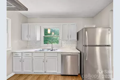 9851 Double Island Road, Green Mountain, NC 28740 - Photo 5