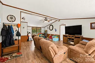 428 Hoot Owl Rd, Spruce Pine, NC 28777 - Photo 21