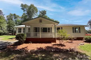 5100 Robinwood Dr, Charlotte, NC 28215 - Photo 1