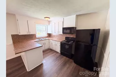 5100 Robinwood Drive, Charlotte, NC 28215 - Photo 9