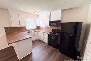 5100 Robinwood Dr, Charlotte, NC 28215 - Photo 9