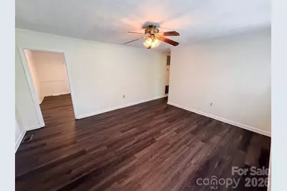 5100 Robinwood Drive, Charlotte, NC 28215 - Photo 17