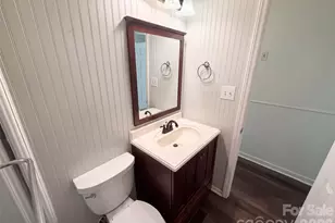 5100 Robinwood Dr, Charlotte, NC 28215 - Photo 15