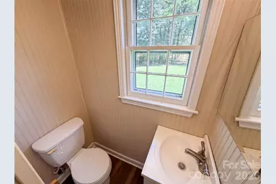 5100 Robinwood Drive, Charlotte, NC 28215 - Photo 13