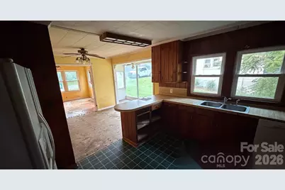 803 S Grove Street, Lincolnton, NC 28092 - Photo 9