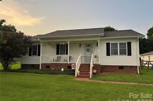34295 Springdale Dr, New London, NC 28127 - Photo 1