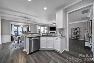 6640 Portland Rose Ln, Charlotte, NC 28210 - Photo 9