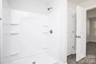 2595 Henry Falls Dr, Hickory, NC 28602 - Photo 25