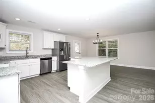 2595 Henry Falls Dr, Hickory, NC 28602 - Photo 7