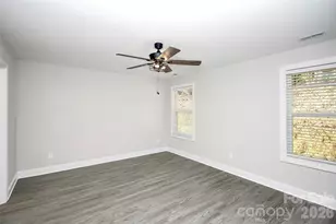2595 Henry Falls Dr, Hickory, NC 28602 - Photo 29