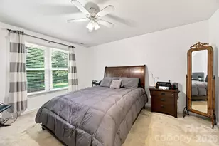 5512 River Falls Dr, Charlotte, NC 28215 - Photo 23