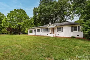 1301 N Sharon Amity Rd, Charlotte, NC 28211 - Photo 9