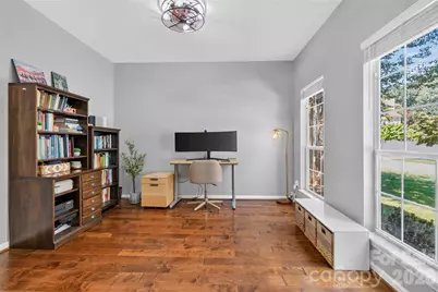 8914 Raven Park Drive, Charlotte, NC 28216 - Photo 9