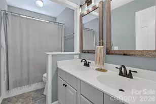 8914 Raven Park Dr, Charlotte, NC 28216 - Photo 33