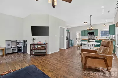 8914 Raven Park Drive, Charlotte, NC 28216 - Photo 15