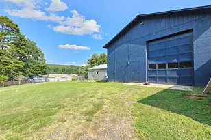 225 8th Ave, New London, NC 28127 - Photo 15