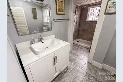 29 10th Street SE, Hickory, NC 28602 - Photo 19