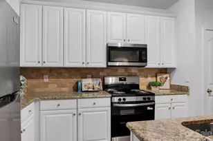 10747 Essex Hall Dr, Charlotte, NC 28277 - Photo 9