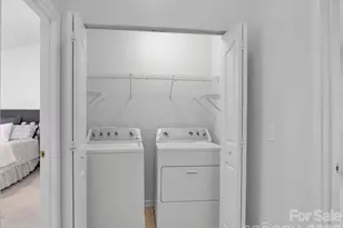 10747 Essex Hall Dr, Charlotte, NC 28277 - Photo 25